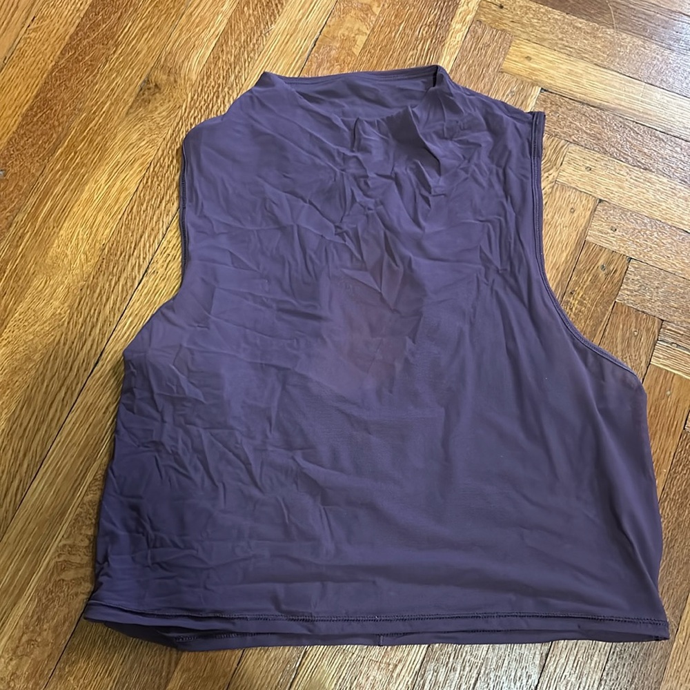 Lululemon Never worn size 10